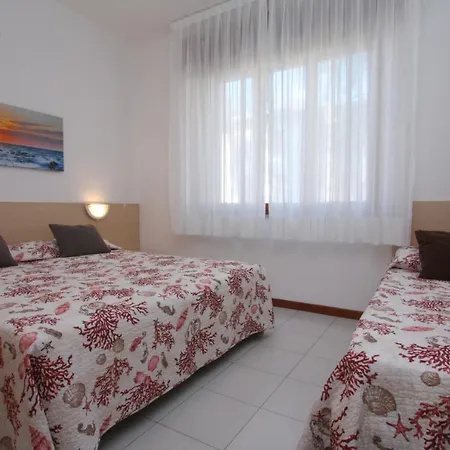 Lara Apartment *